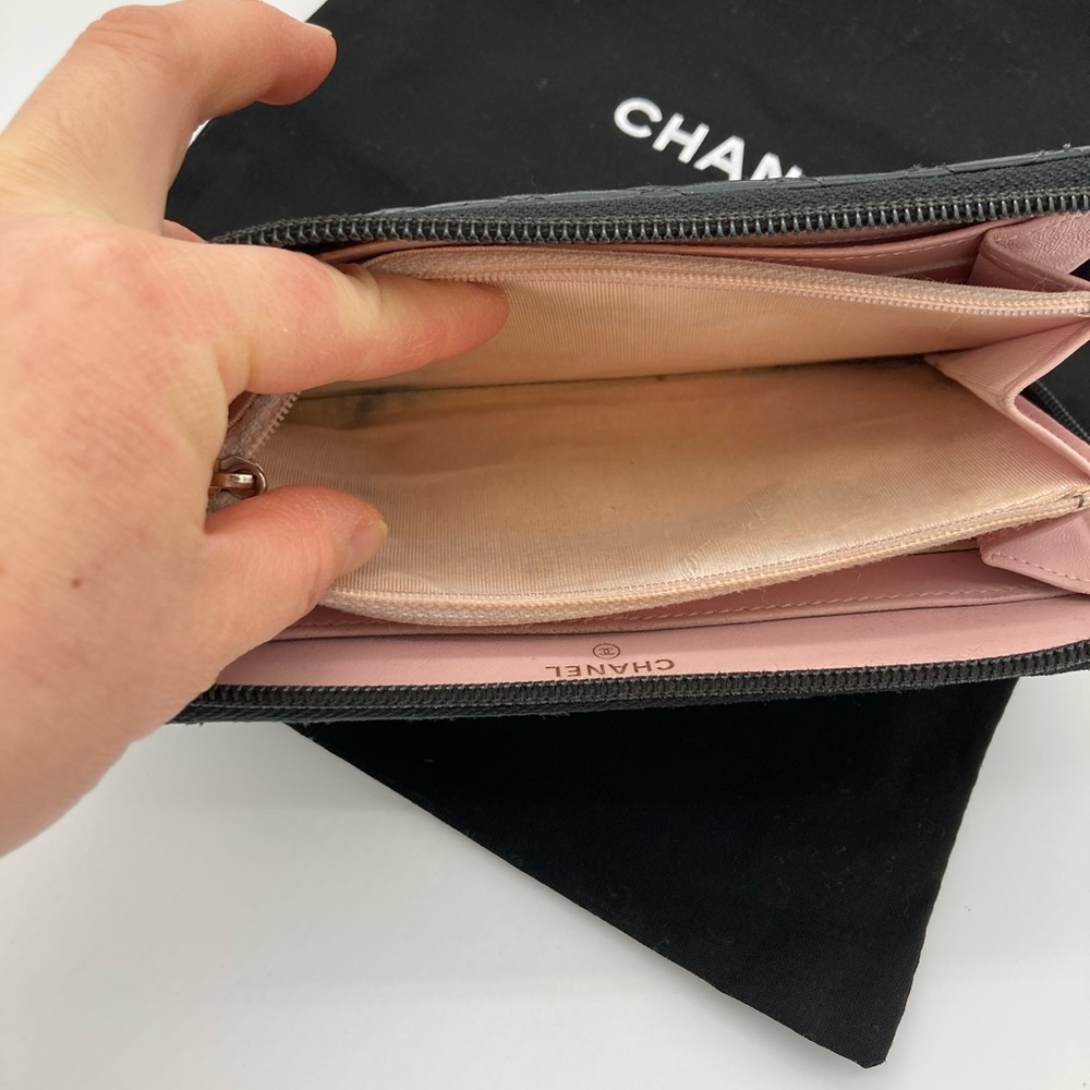 CHANEL CC QUILTED DIAMOND BLACK LAMBSKIN ZIPPY WALLET - Picture 9 of 15